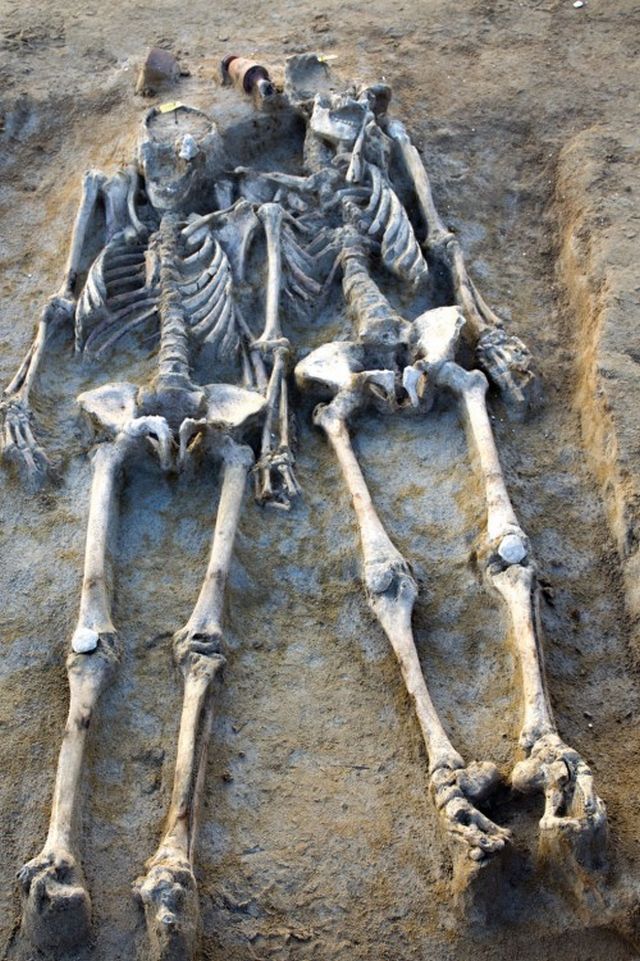 Ανασκαφή στο Δέλτα Φαλήρου: Έμειναν ζευγάρι για 27 αιώνες